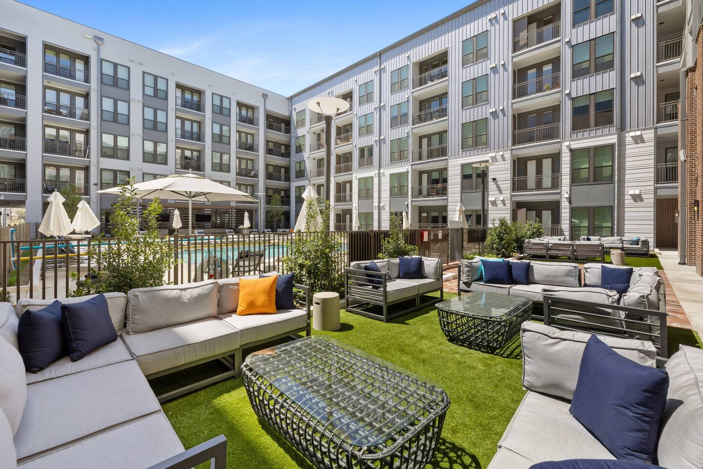 , an Airbnb-friendly apartment in Houston, TX