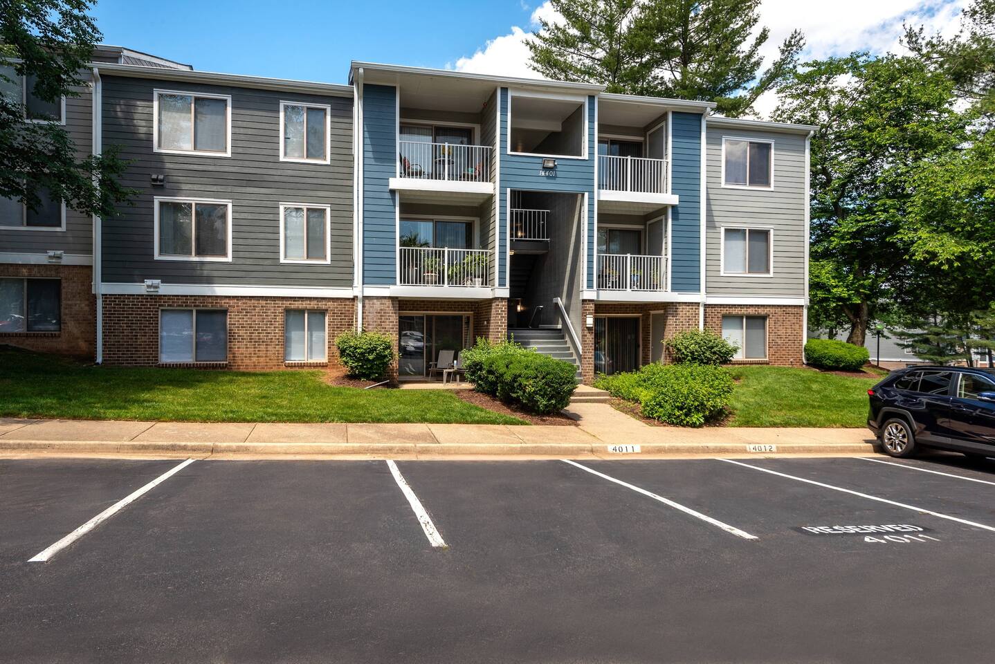 , an Airbnb-friendly apartment in Woodbridge, VA