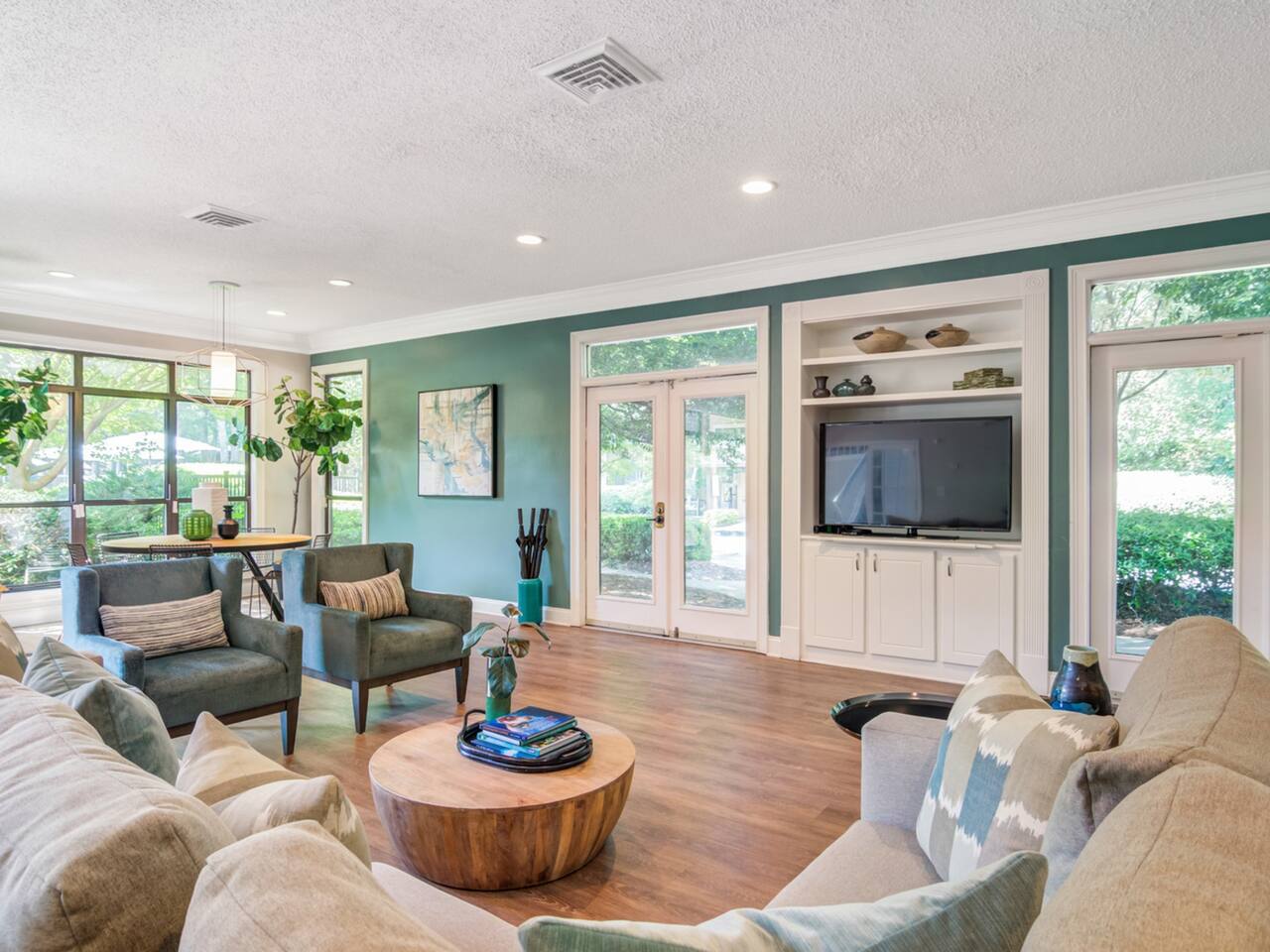 , an Airbnb-friendly apartment in Tucker, GA