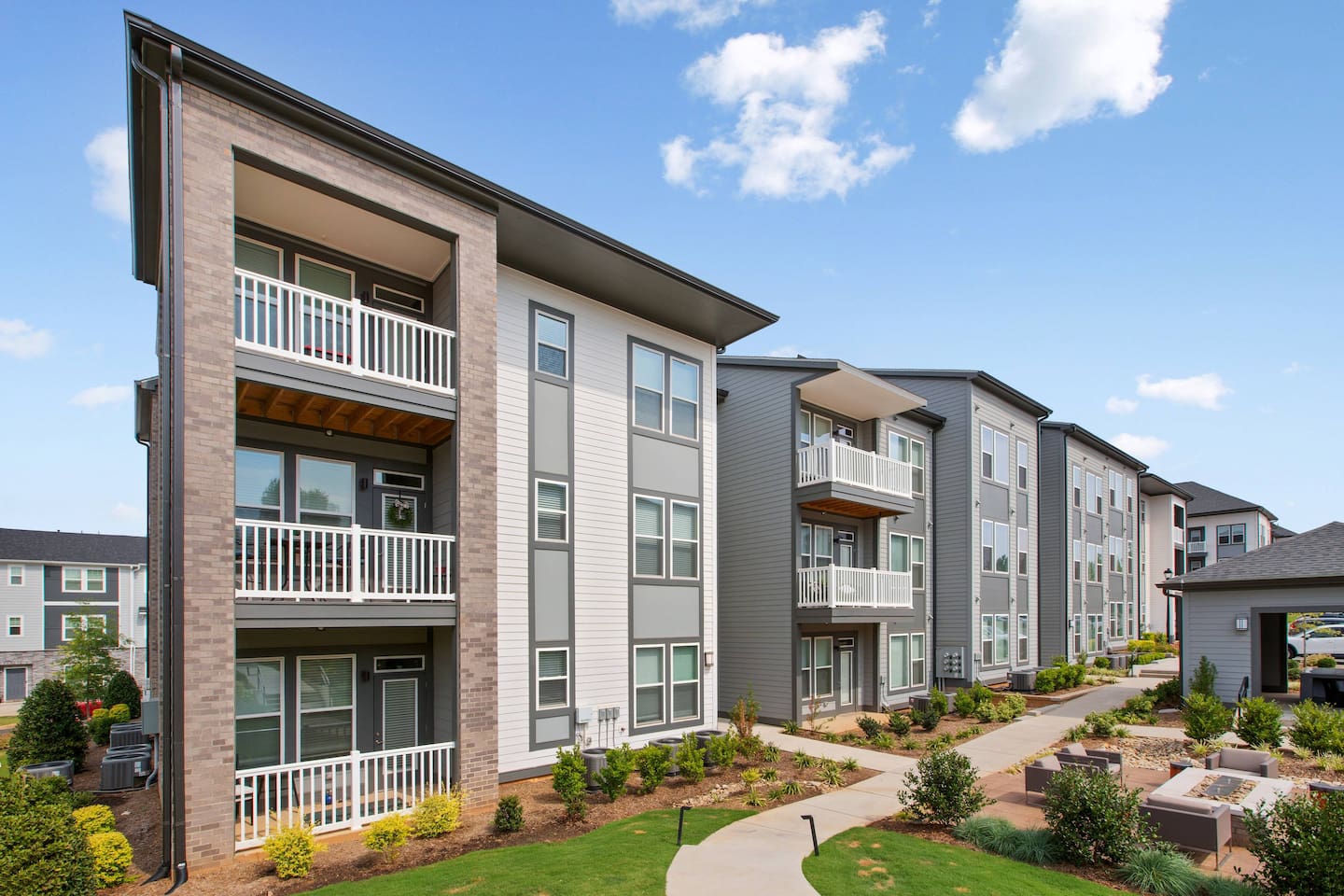 , an Airbnb-friendly apartment in Charlotte, NC