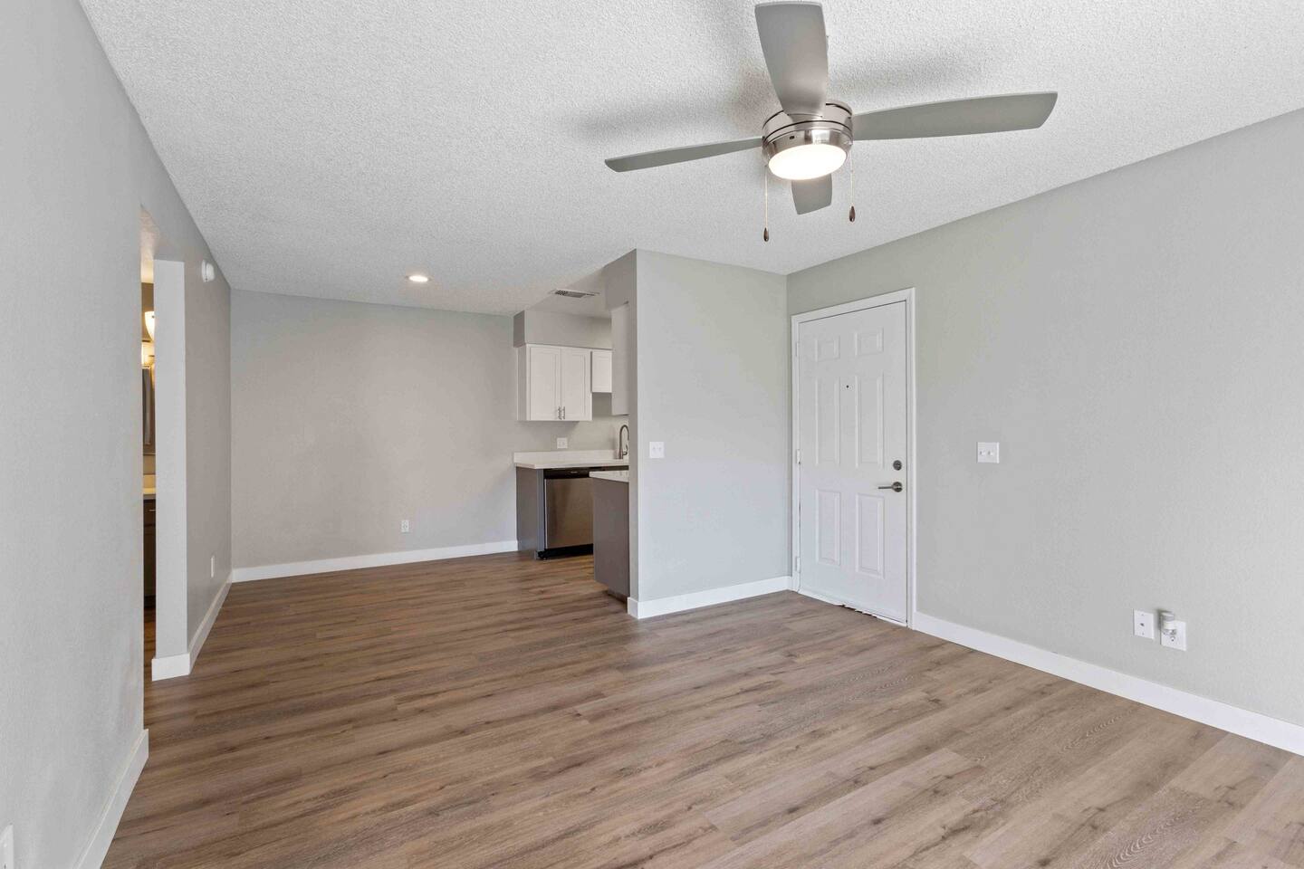 , an Airbnb-friendly apartment in Phoenix, AZ