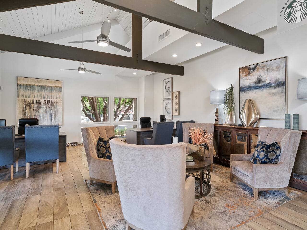 , an Airbnb-friendly apartment in Phoenix, AZ