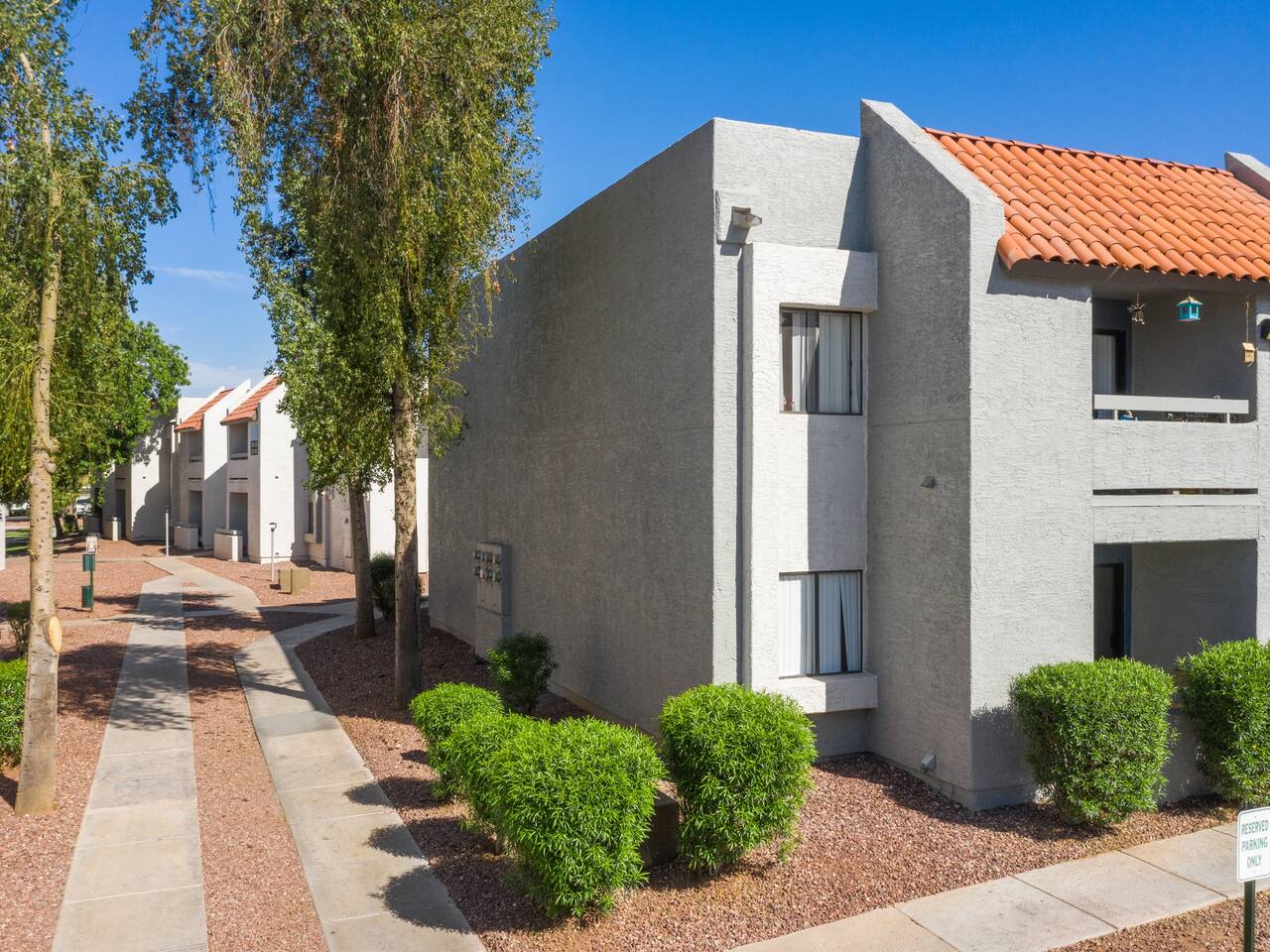 , an Airbnb-friendly apartment in Phoenix, AZ