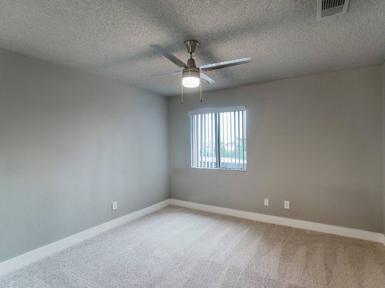 , an Airbnb-friendly apartment in Phoenix, AZ