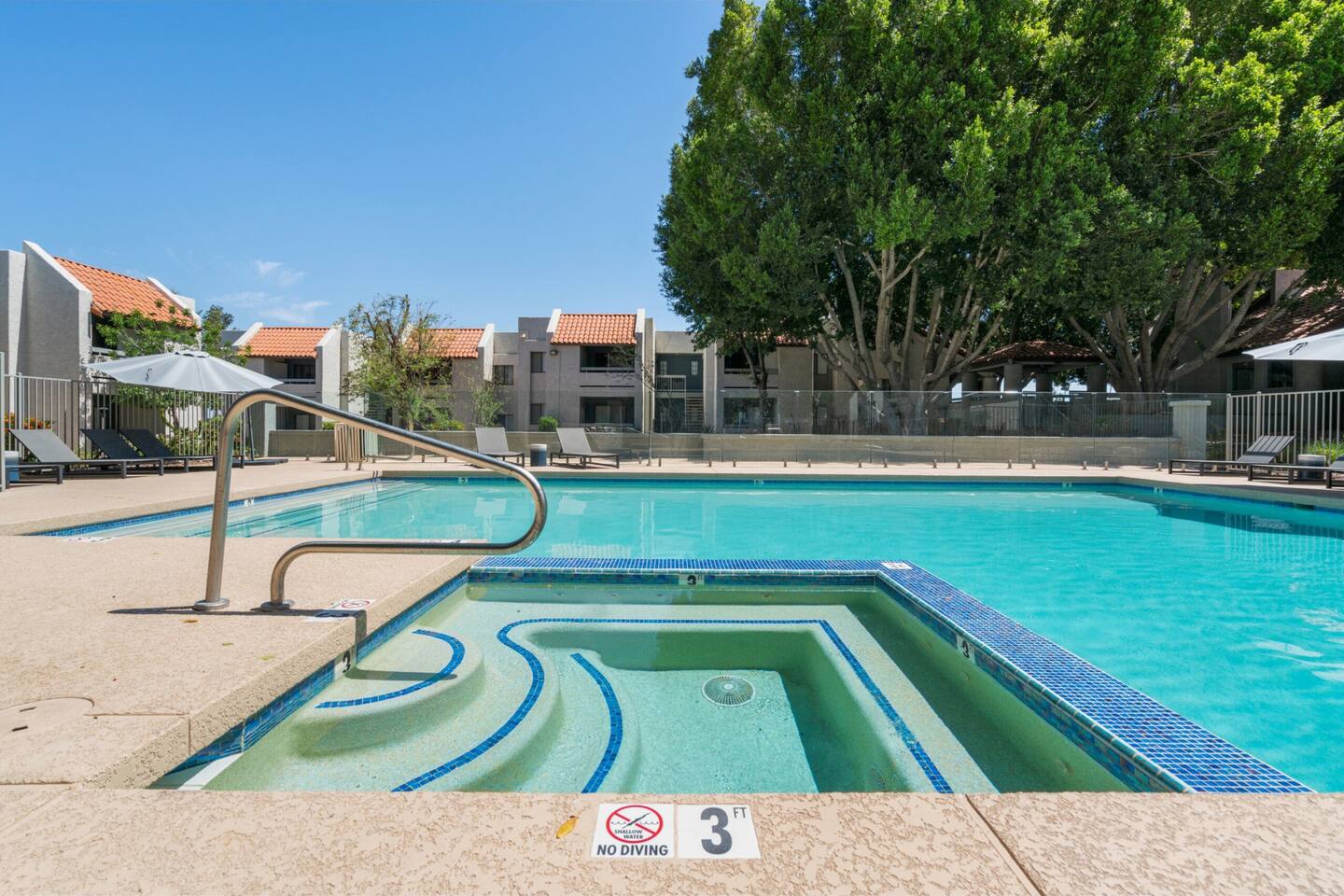 , an Airbnb-friendly apartment in Phoenix, AZ
