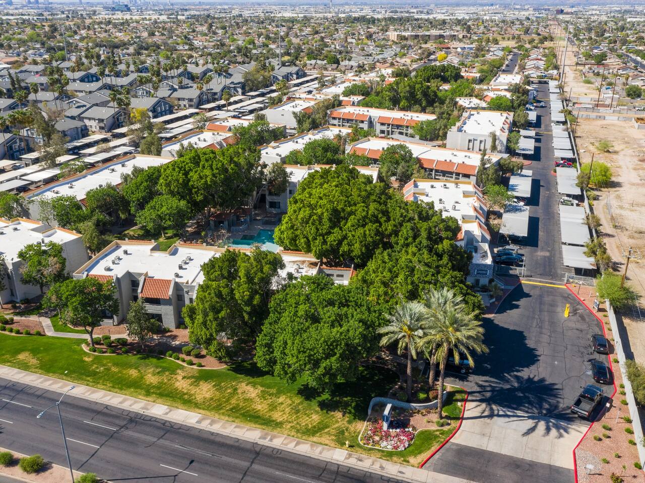 , an Airbnb-friendly apartment in Phoenix, AZ