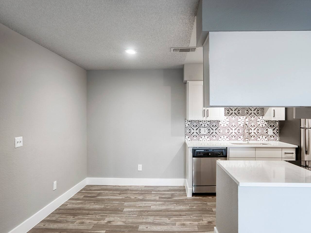 , an Airbnb-friendly apartment in Phoenix, AZ