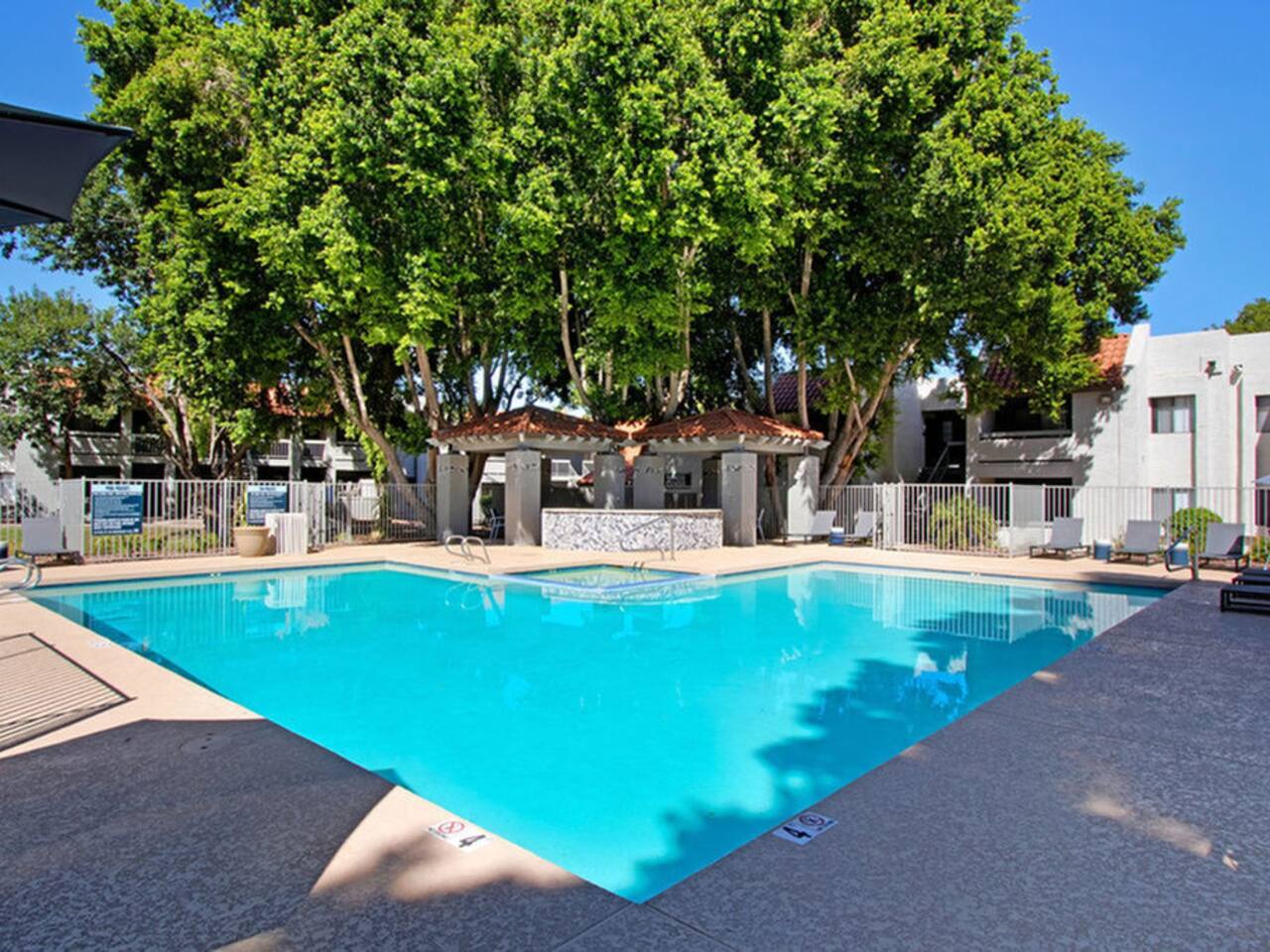 , an Airbnb-friendly apartment in Phoenix, AZ