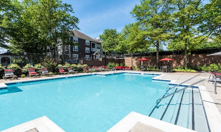 RGVtYW5kUGljdHVyZToxOTU1MjAxMTk5