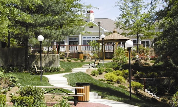 RGVtYW5kUGljdHVyZToxOTQzMjA2NzUz