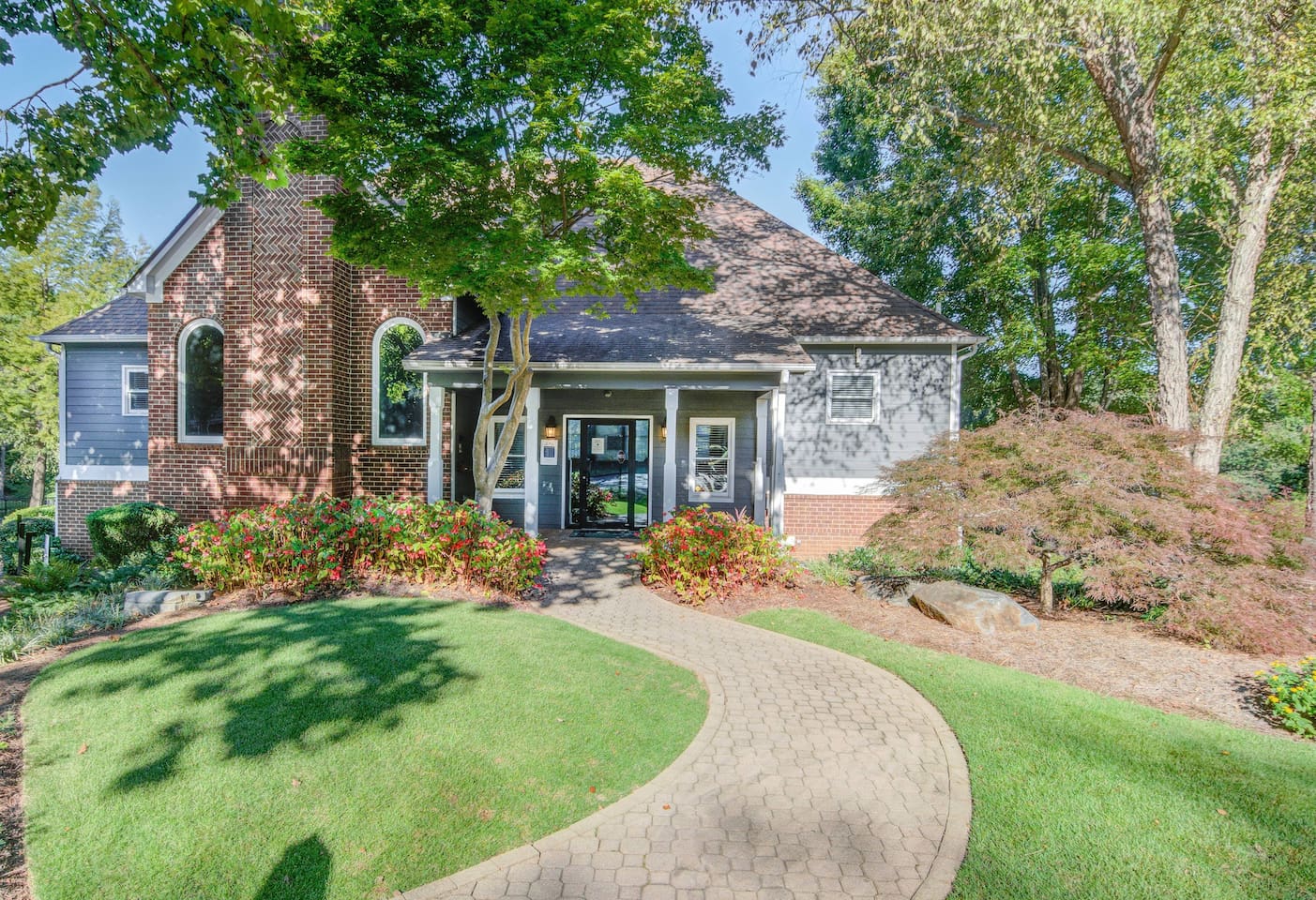 , an Airbnb-friendly apartment in Kennesaw, GA