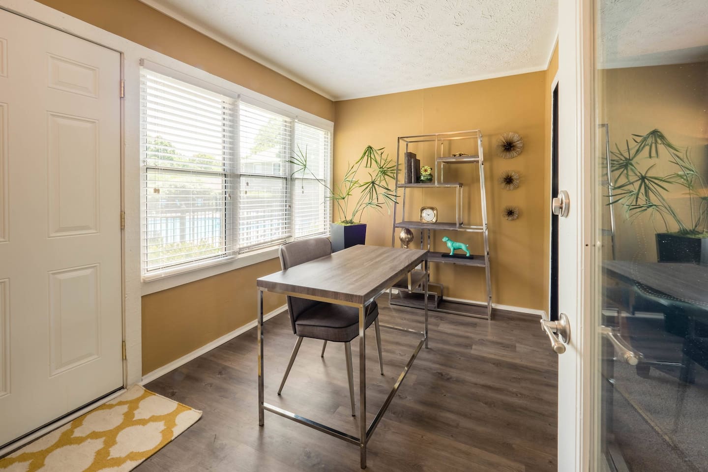 , an Airbnb-friendly apartment in Marietta, GA