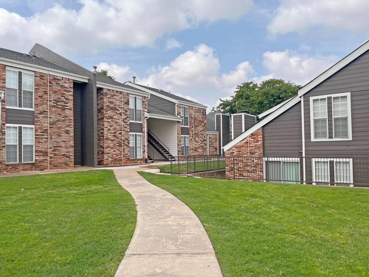 , an Airbnb-friendly apartment in Edmond, OK