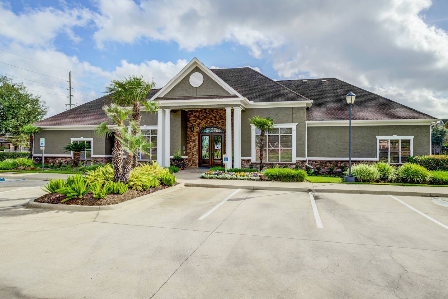 , an Airbnb-friendly apartment in Cypress, TX