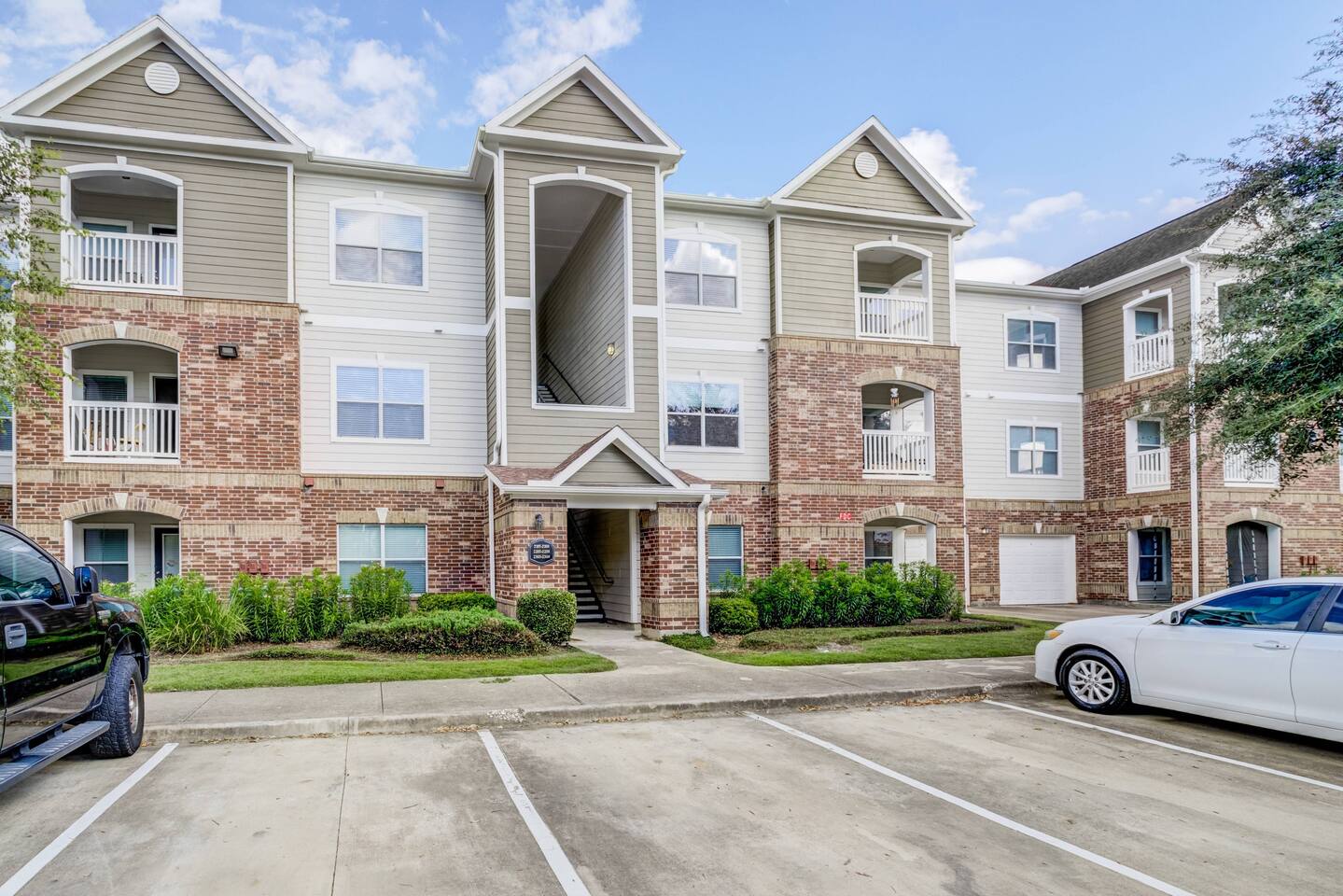 , an Airbnb-friendly apartment in Cypress, TX