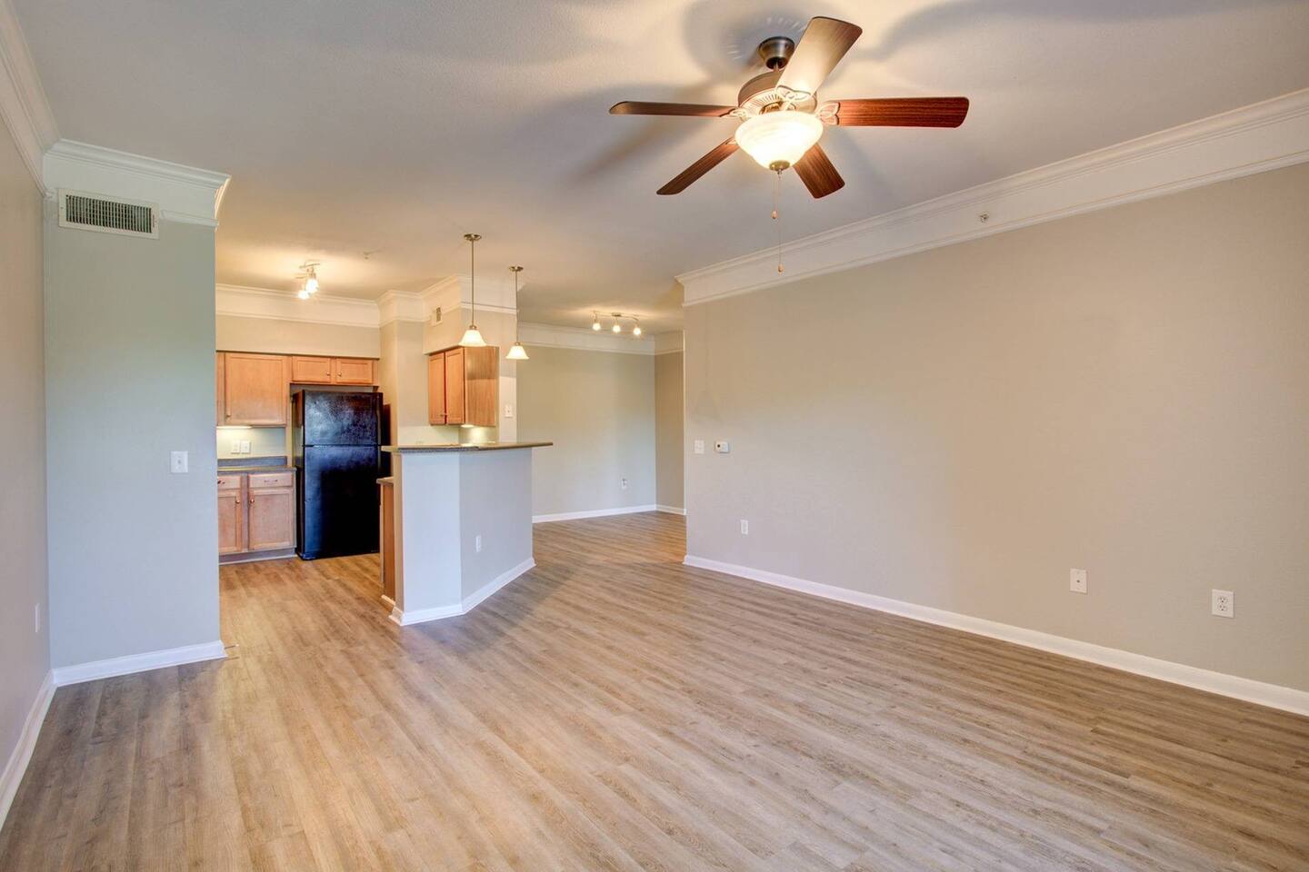 , an Airbnb-friendly apartment in Houston, TX