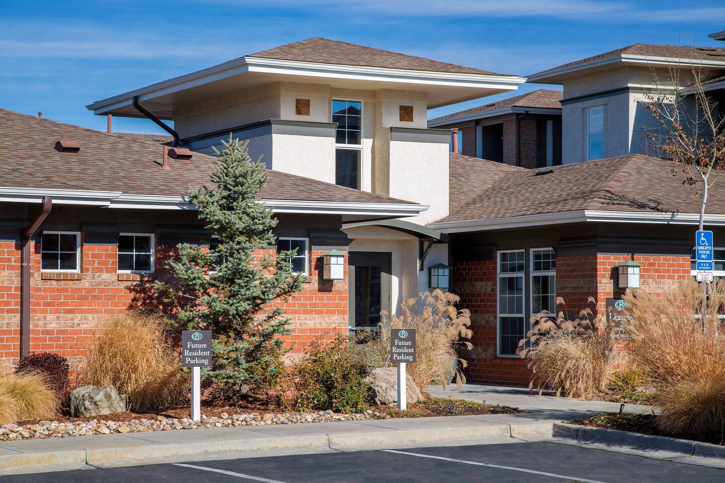, an Airbnb-friendly apartment in Aurora, CO