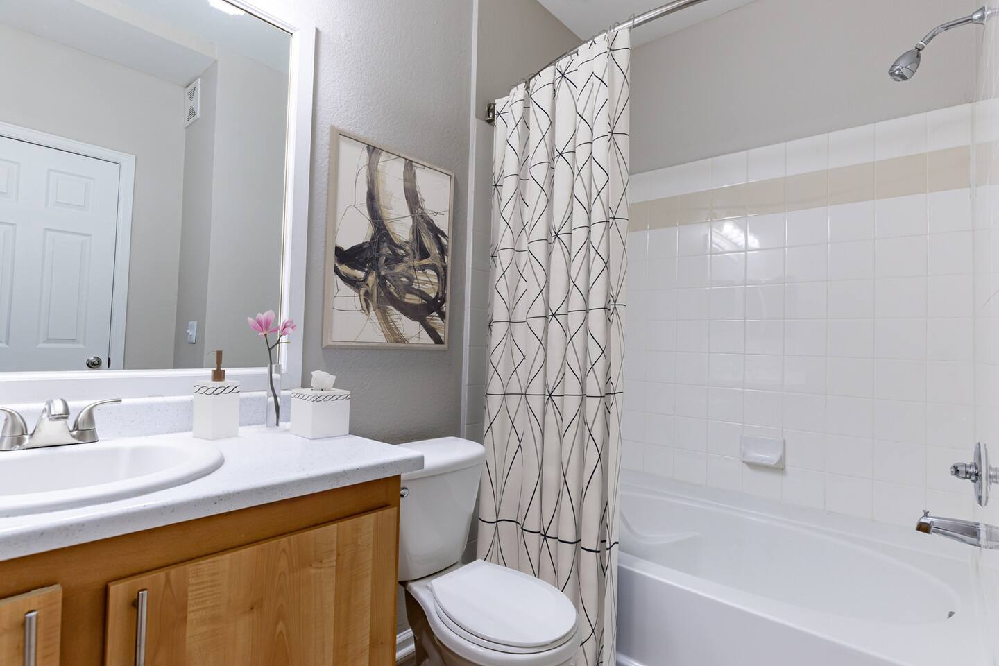, an Airbnb-friendly apartment in Aurora, CO