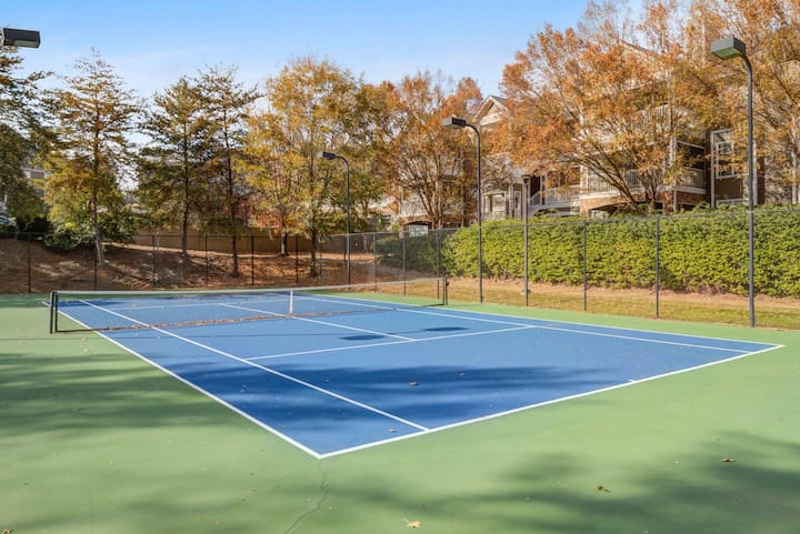 RGVtYW5kUGljdHVyZToxOTUxNTg2MjQ3