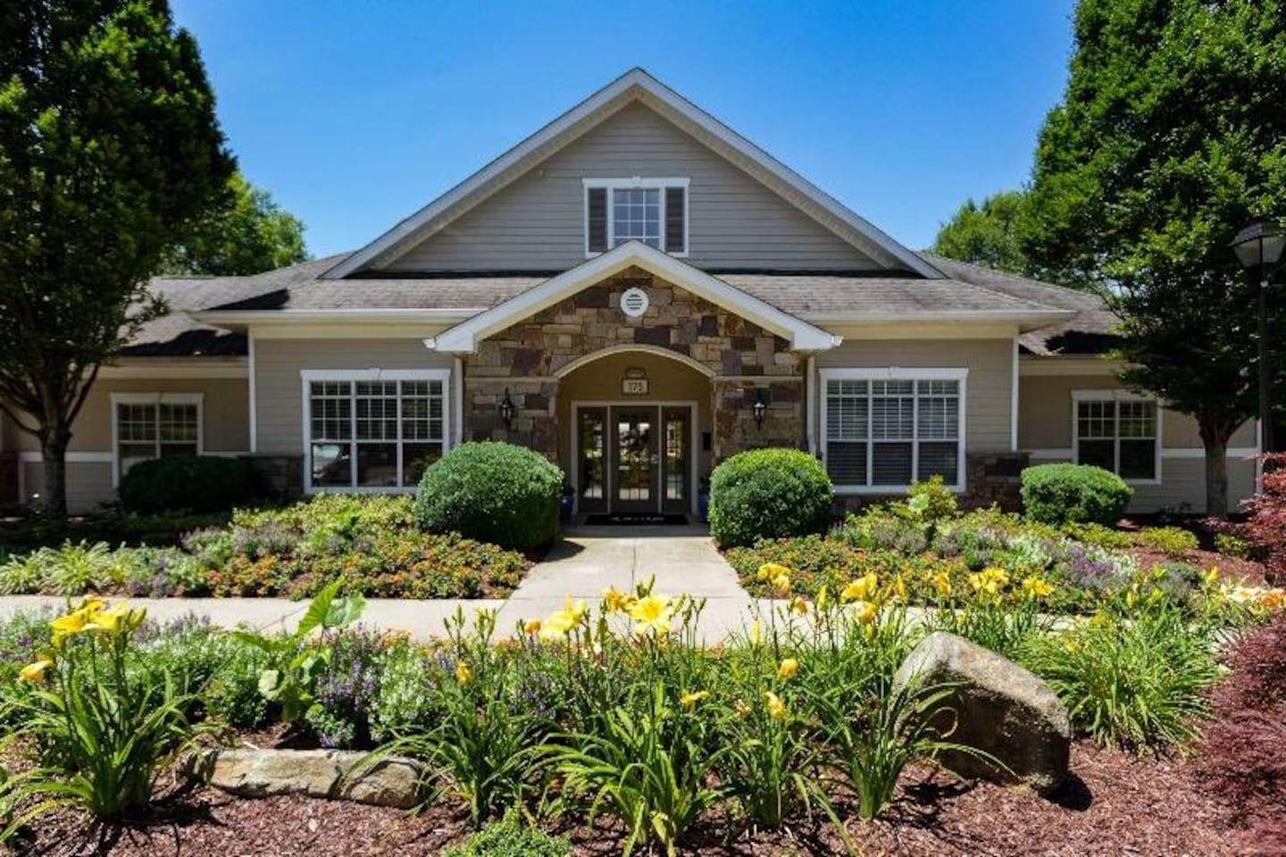 , an Airbnb-friendly apartment in Mooresville, NC