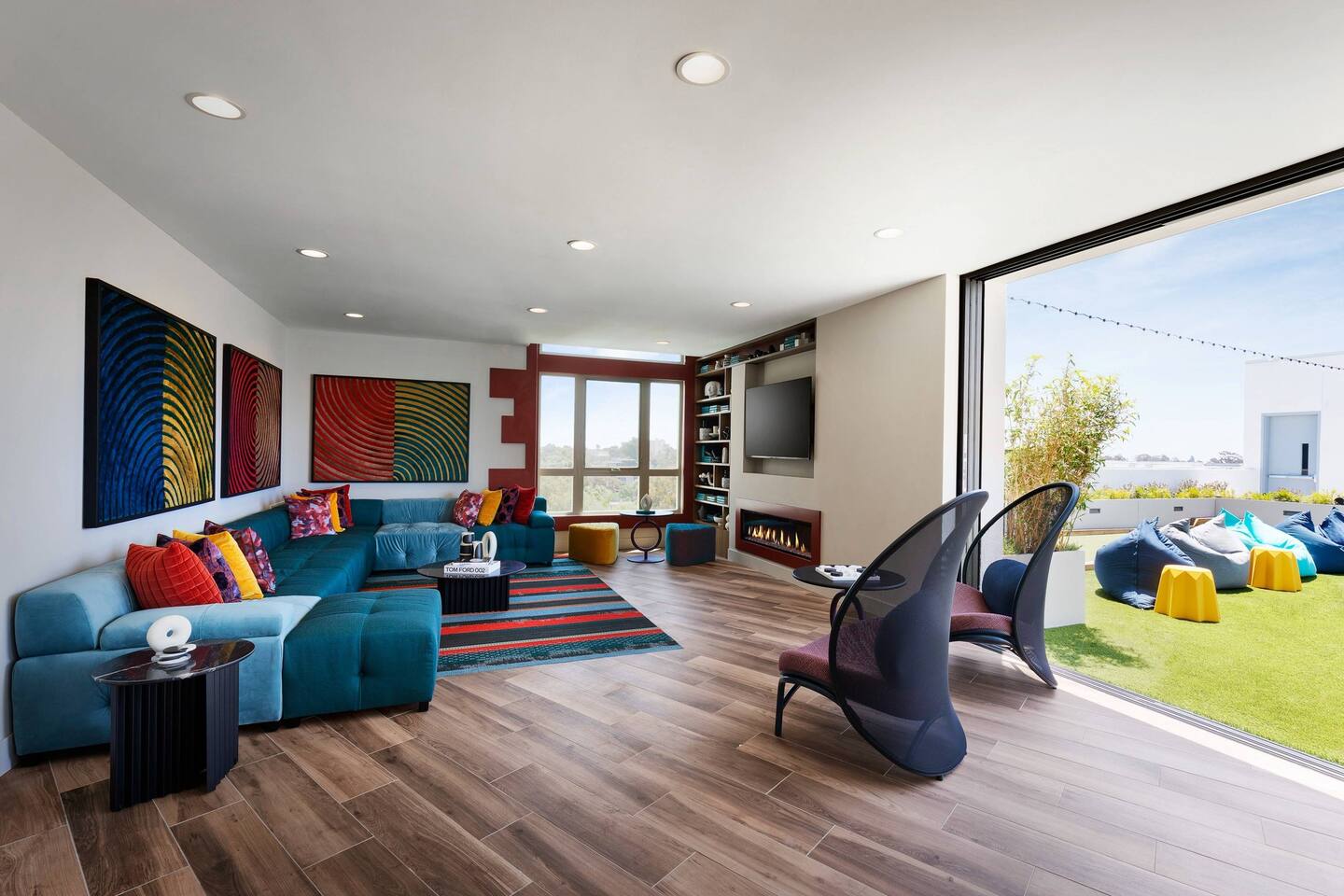, an Airbnb-friendly apartment in San Diego, CA