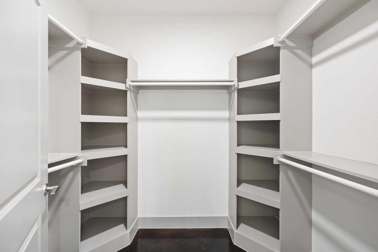 , an Airbnb-friendly apartment in Houston, TX