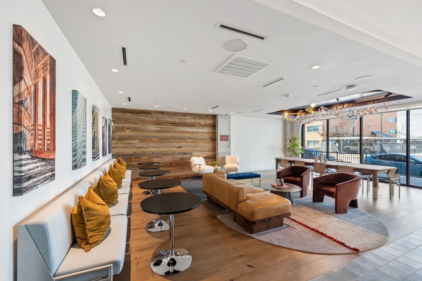 , an Airbnb-friendly apartment in Houston, TX