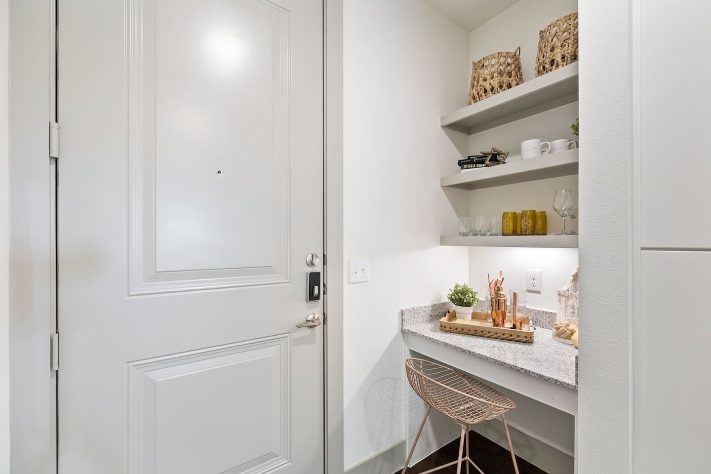 , an Airbnb-friendly apartment in Houston, TX