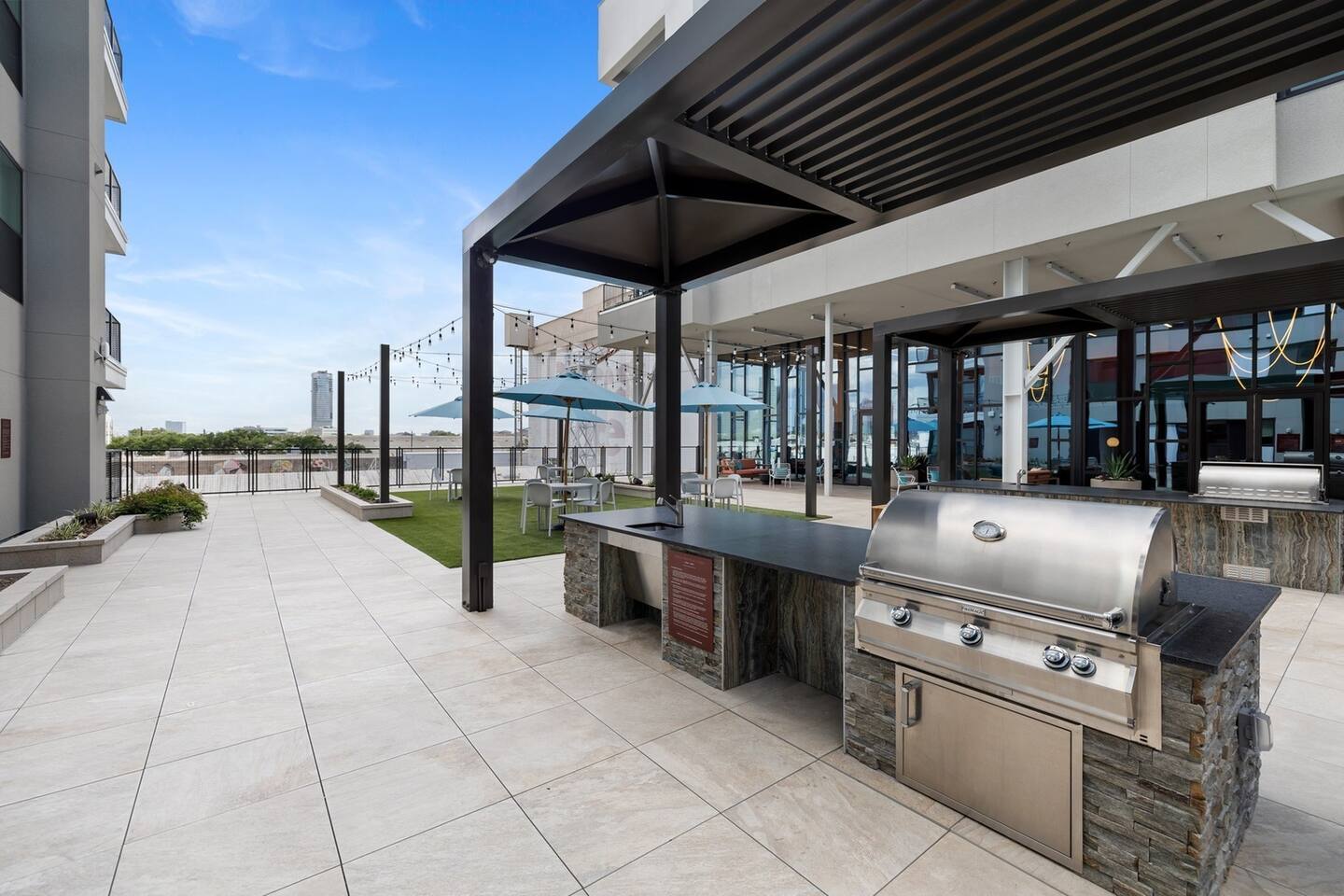 , an Airbnb-friendly apartment in Houston, TX