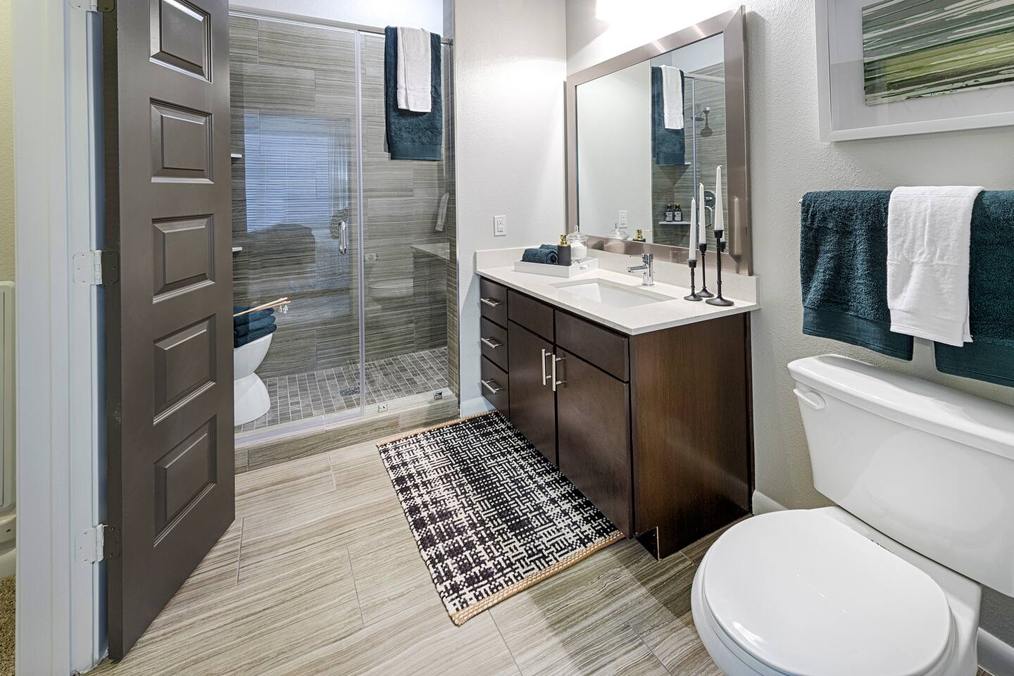 , an Airbnb-friendly apartment in Houston, TX