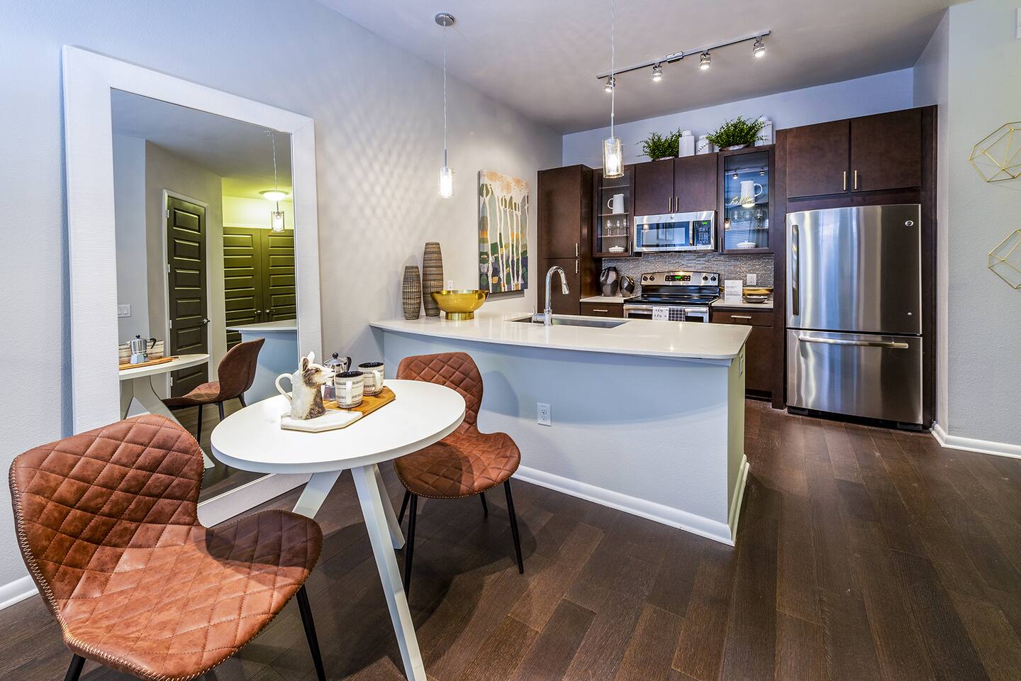 , an Airbnb-friendly apartment in Houston, TX