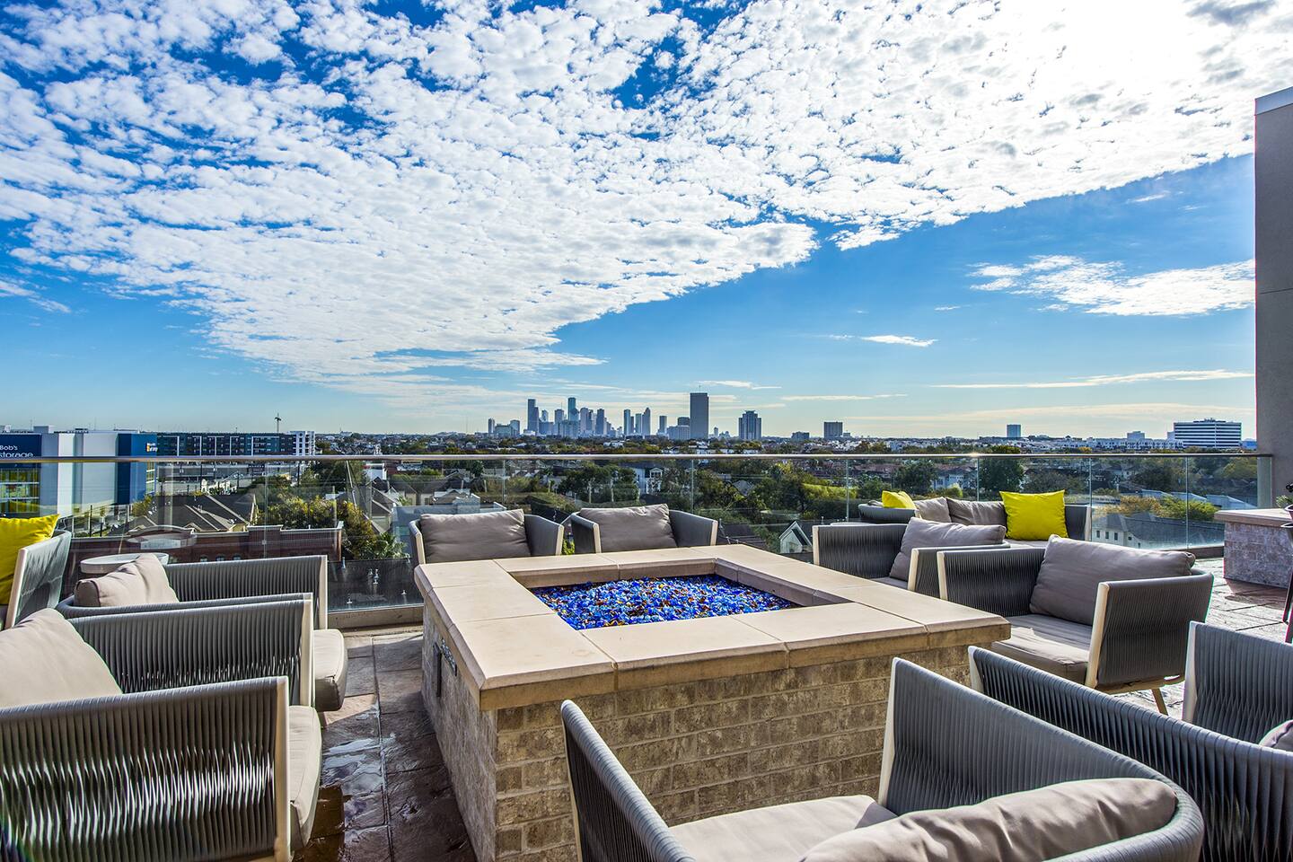 , an Airbnb-friendly apartment in Houston, TX