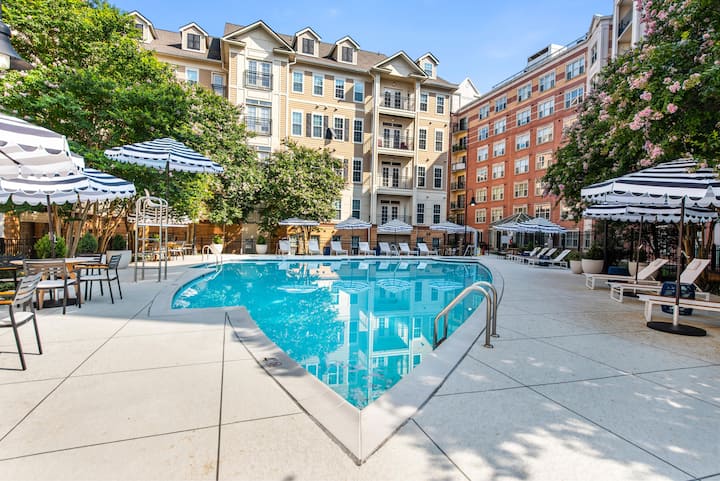 RGVtYW5kUGljdHVyZToyMDI5NzM1OTcx