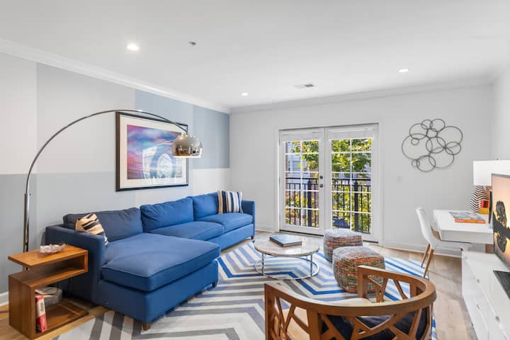 RGVtYW5kUGljdHVyZToyMDI5NzM0NzE1