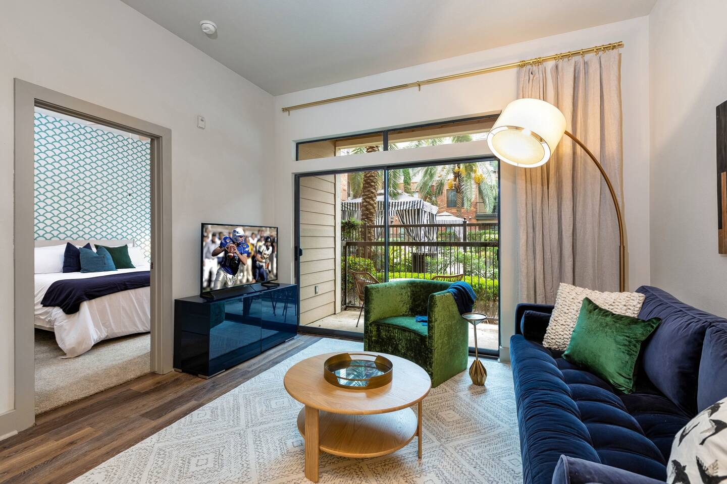 , an Airbnb-friendly apartment in Houston, TX