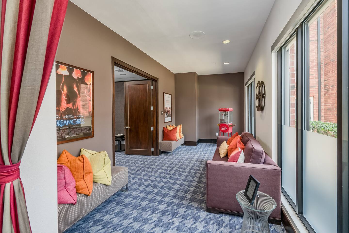 , an Airbnb-friendly apartment in Houston, TX