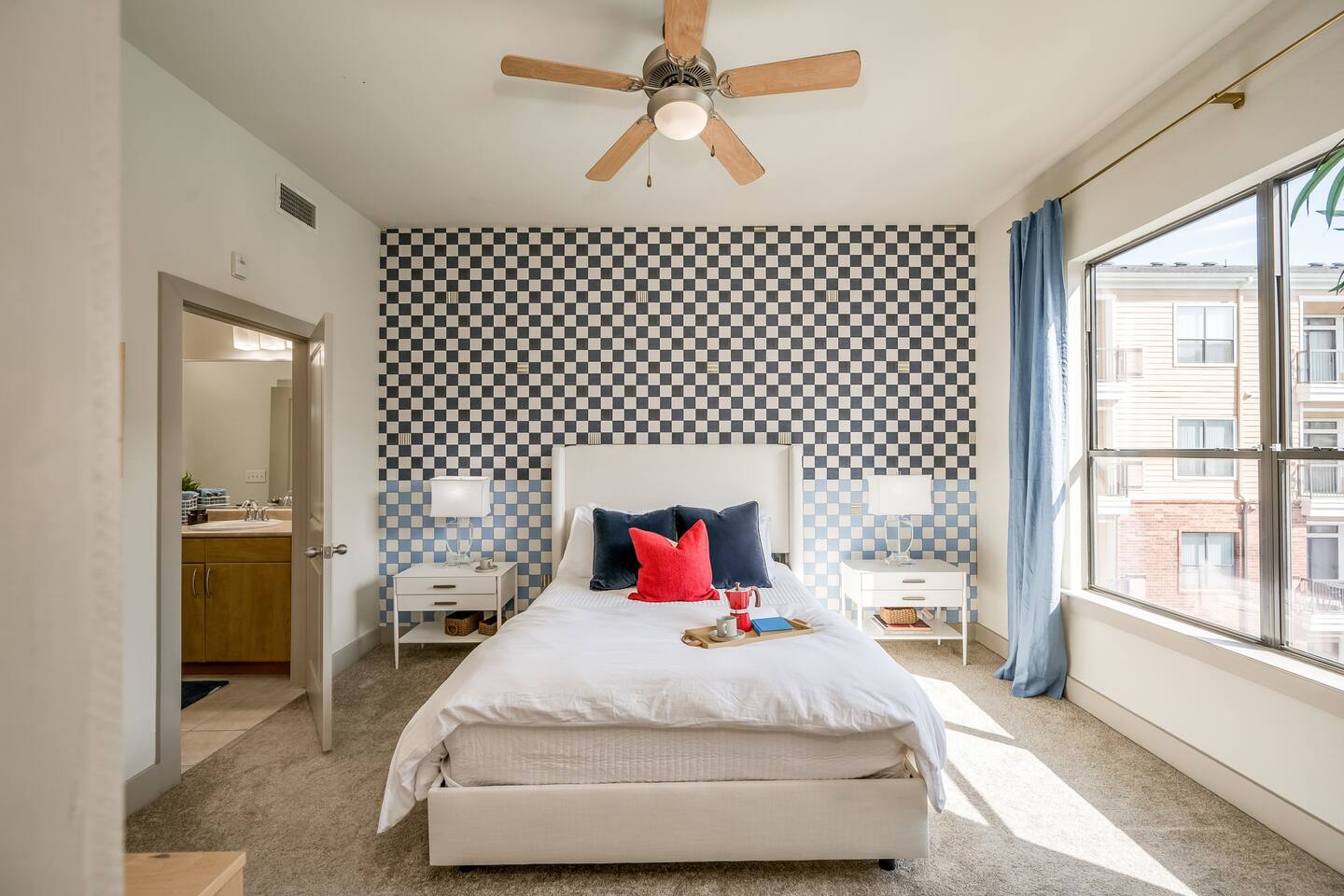 , an Airbnb-friendly apartment in Houston, TX