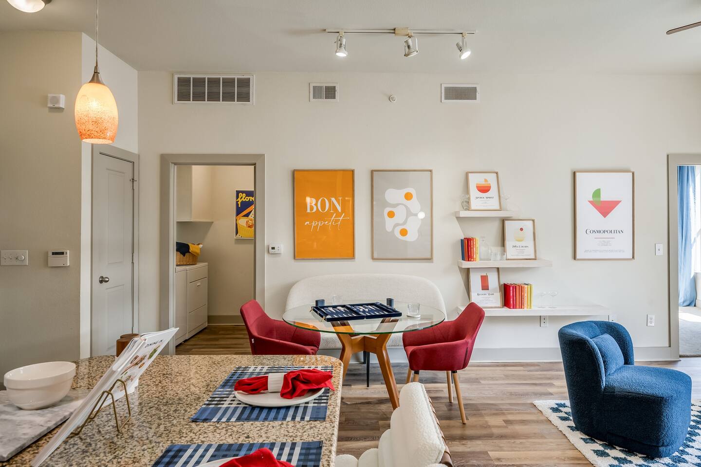 , an Airbnb-friendly apartment in Houston, TX