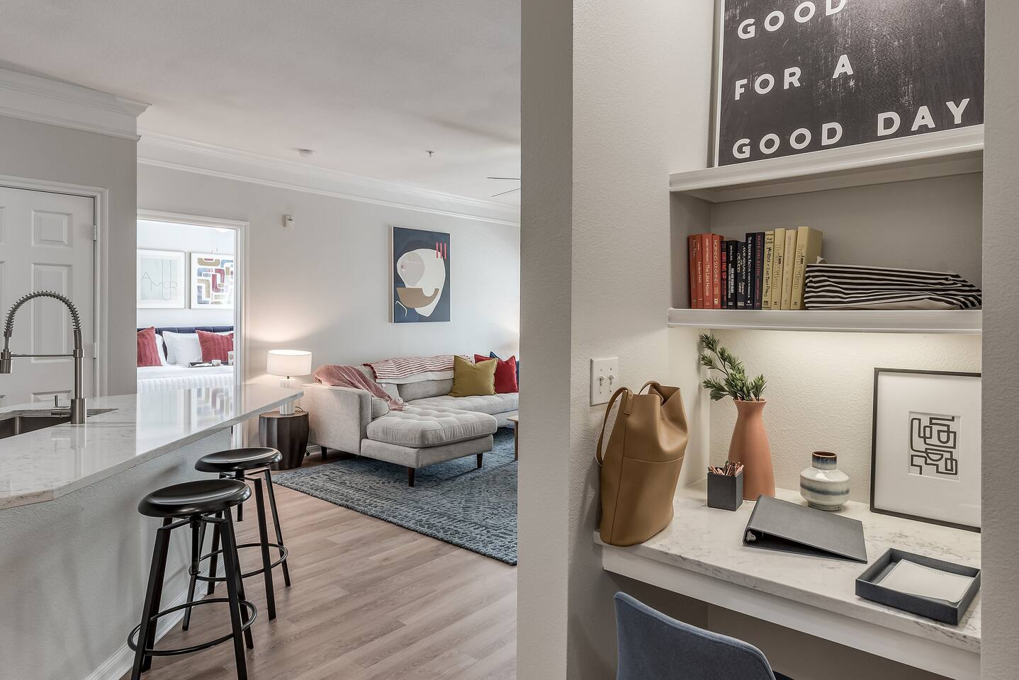 , an Airbnb-friendly apartment in Houston, TX