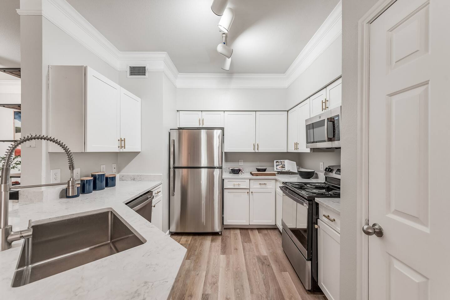 , an Airbnb-friendly apartment in Houston, TX