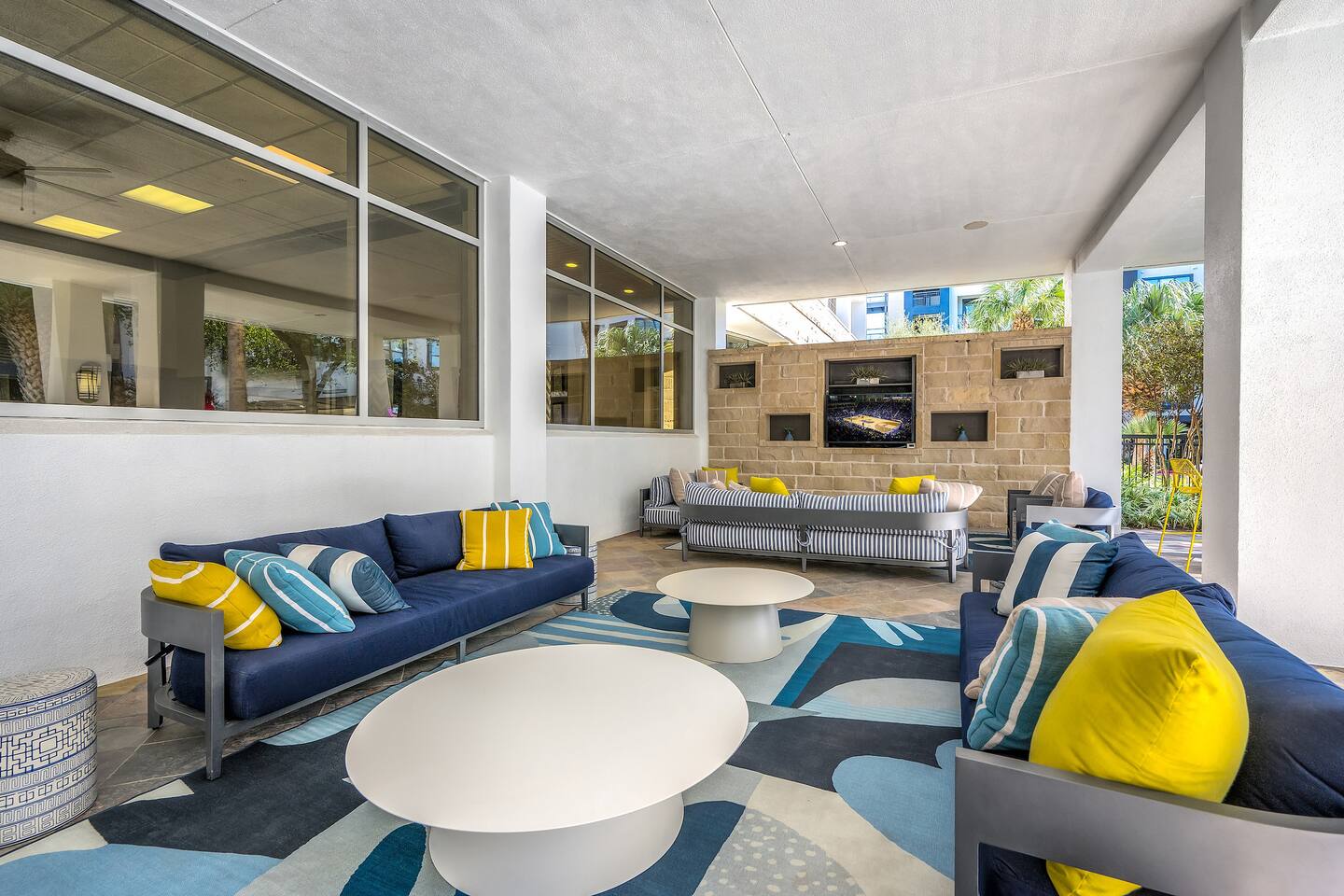 , an Airbnb-friendly apartment in Houston, TX