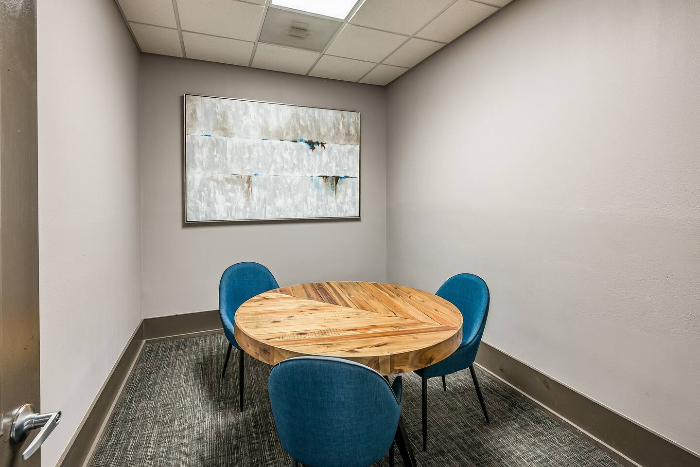 , an Airbnb-friendly apartment in Houston, TX