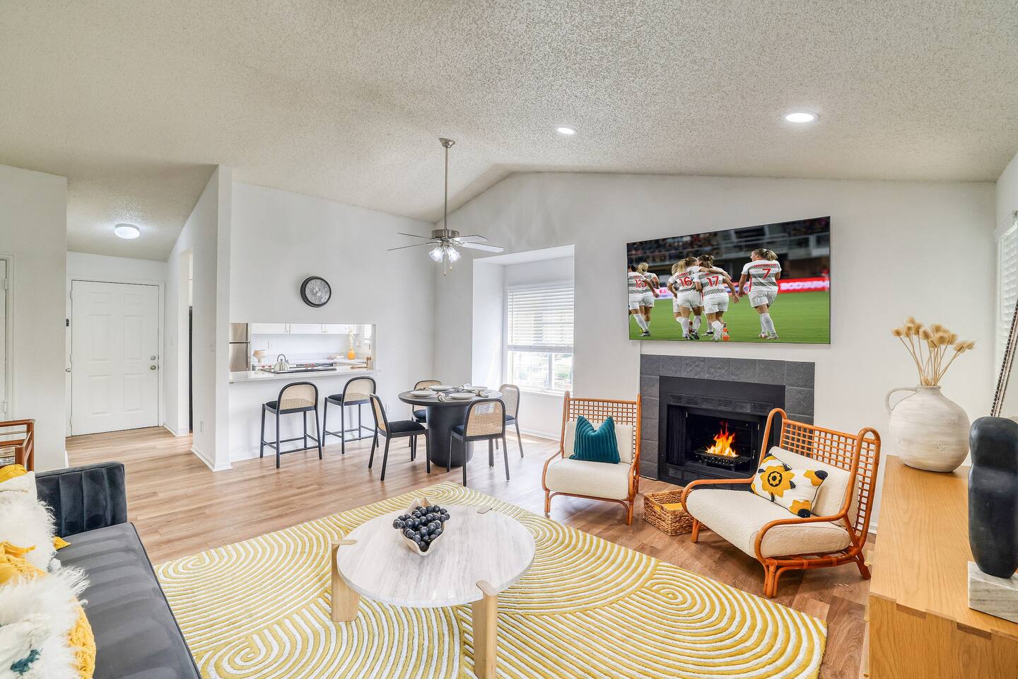 , an Airbnb-friendly apartment in Denver, CO