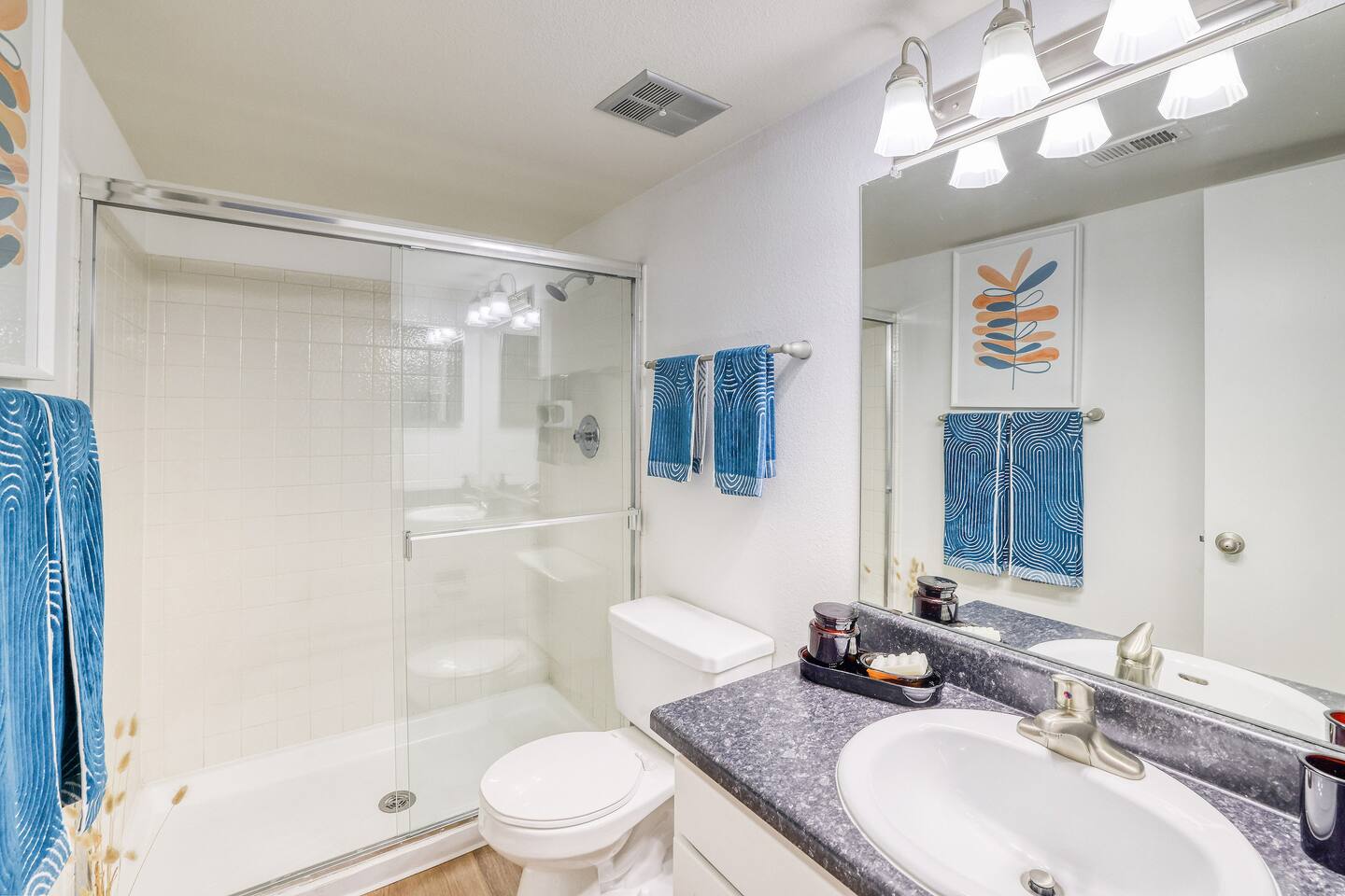 , an Airbnb-friendly apartment in Denver, CO