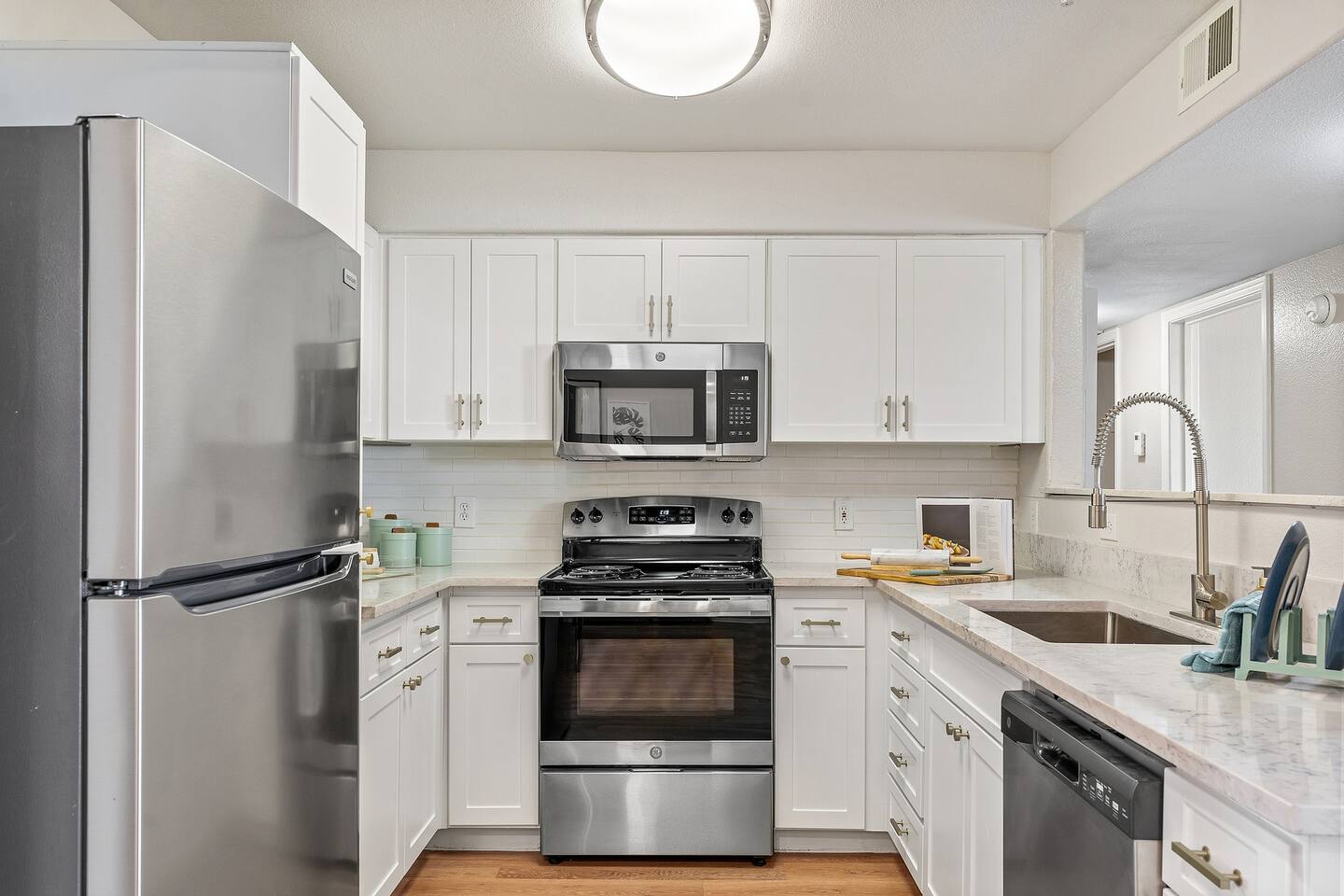 , an Airbnb-friendly apartment in Tempe, AZ