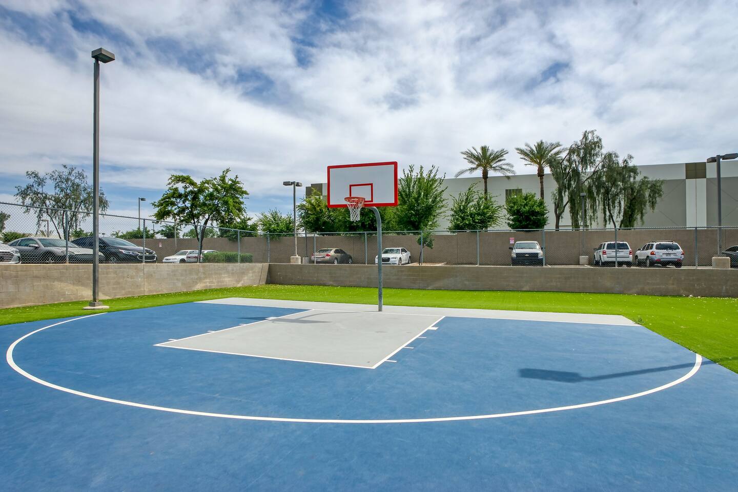 , an Airbnb-friendly apartment in Tempe, AZ