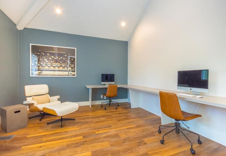 RGVtYW5kUGljdHVyZToyMDI5NzM1MzQ4