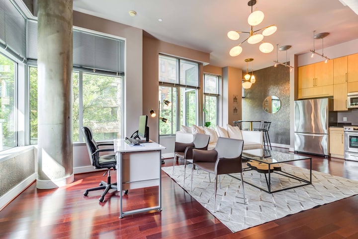 RGVtYW5kUGljdHVyZToxOTUxNzY5MjQ0