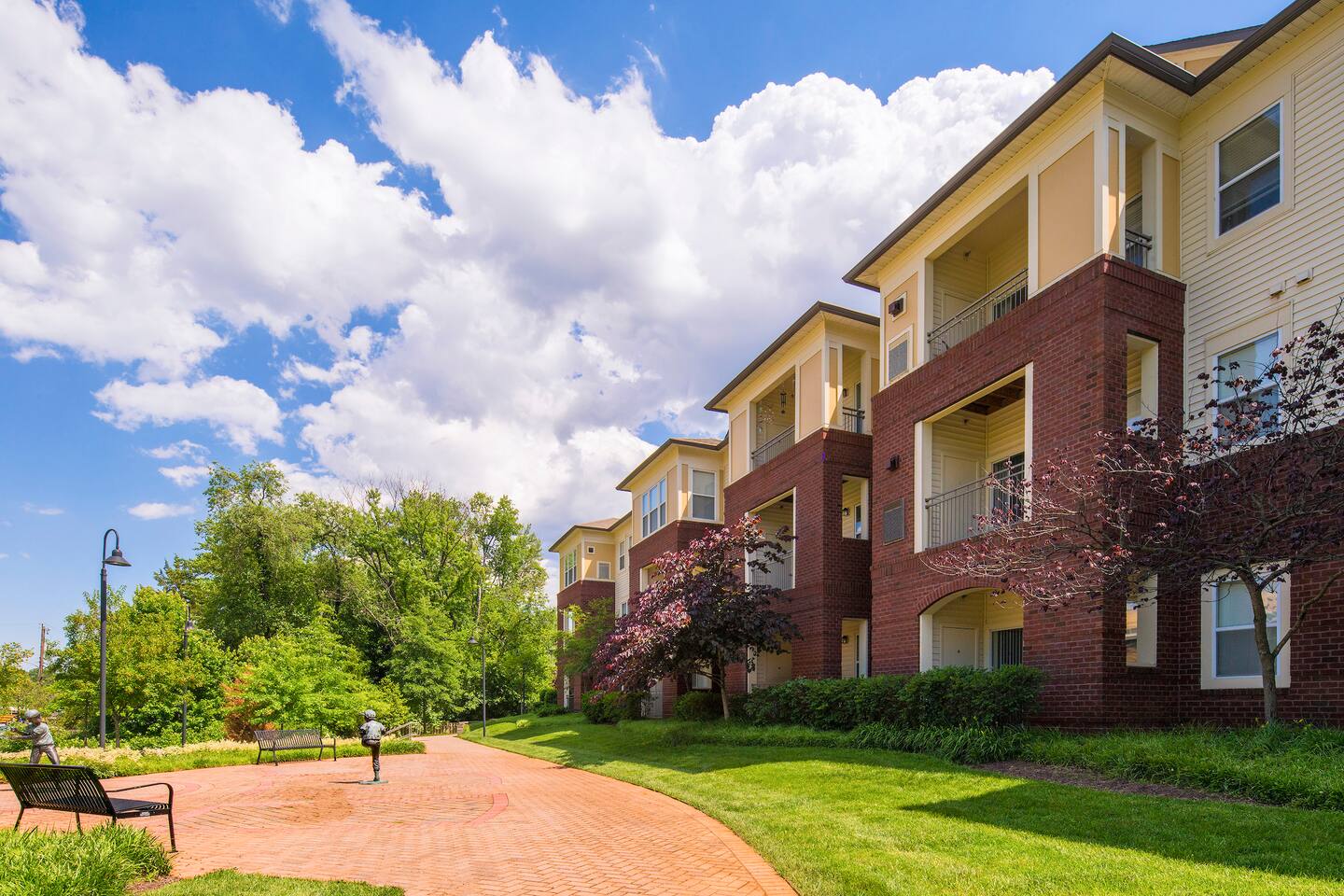 , an Airbnb-friendly apartment in Alexandria, VA