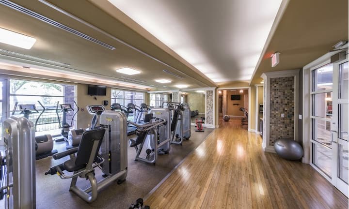 RGVtYW5kUGljdHVyZToxOTUxNjIzNzYy